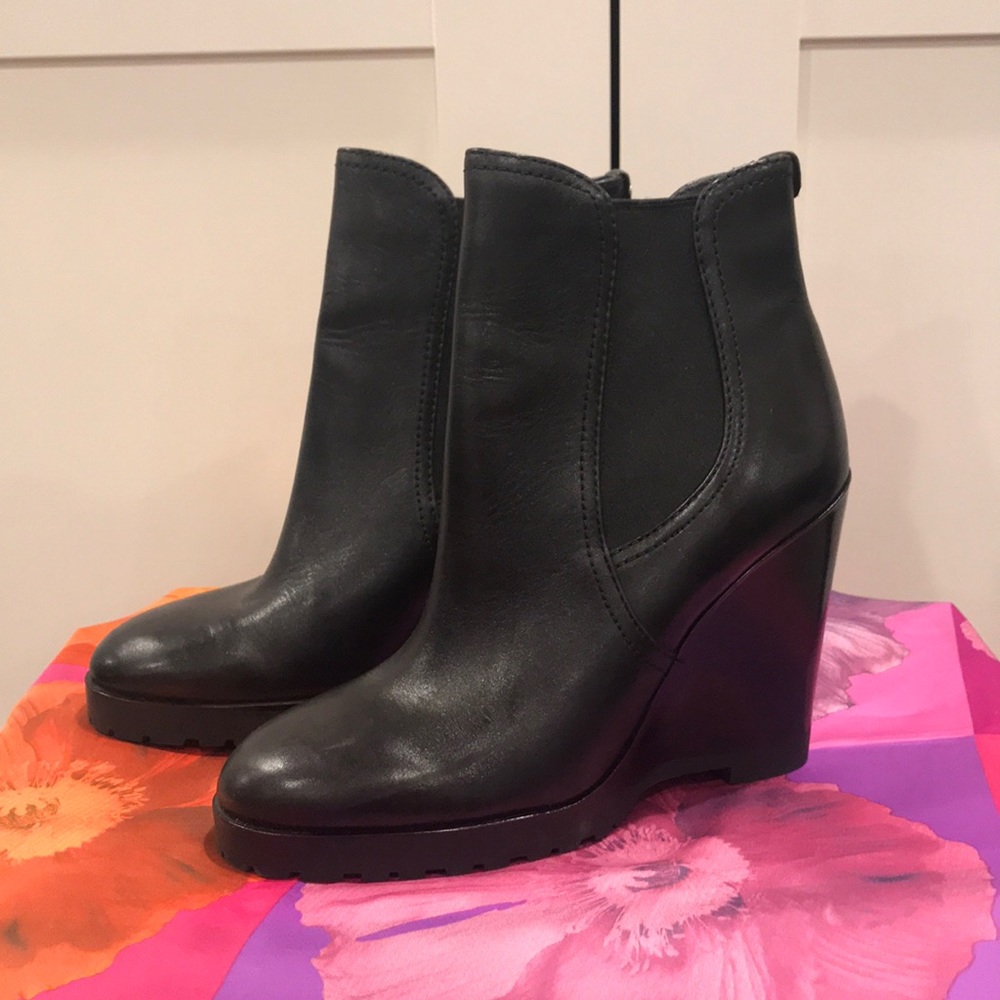 Michael Michael Kors ankle platform boots